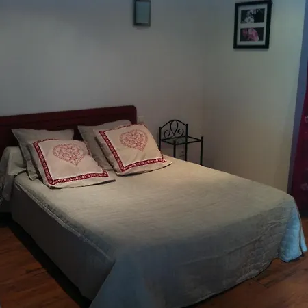 Aristide Mont Saint Michel Holiday home *